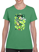 Sitting In Ivy. T-shirt -Girija Kulkarni Designs