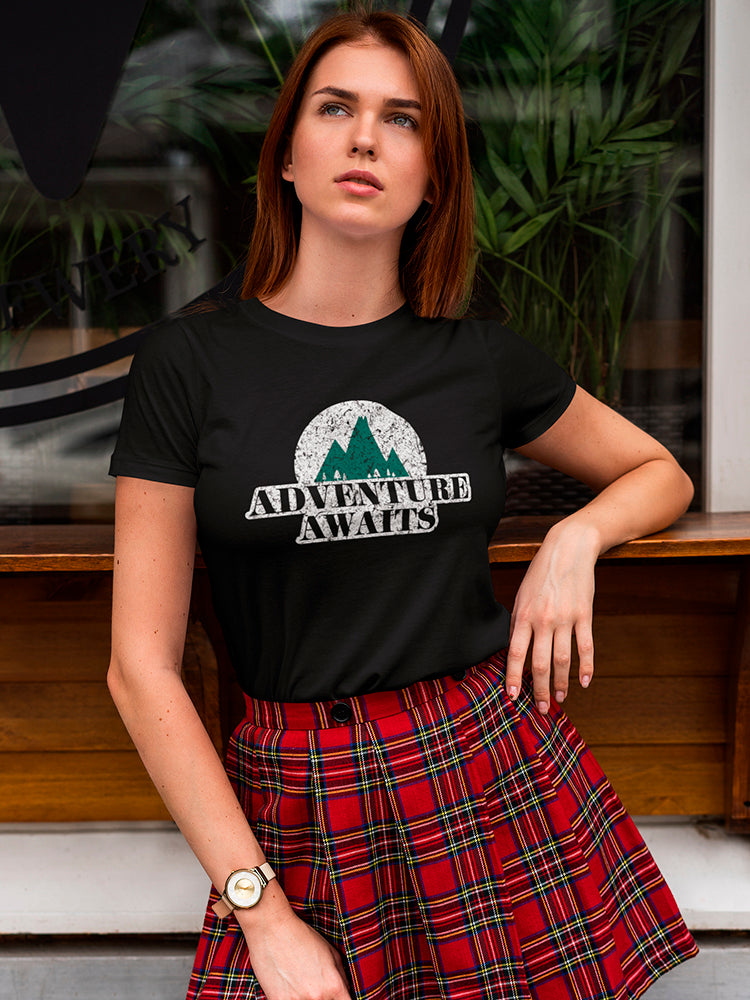 Adventure Awaits Mountains. Women's T-Shirt