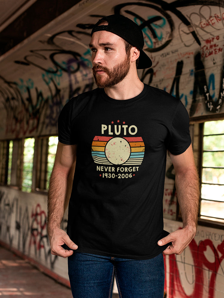 Never Forget Pluto Men's T-shirt