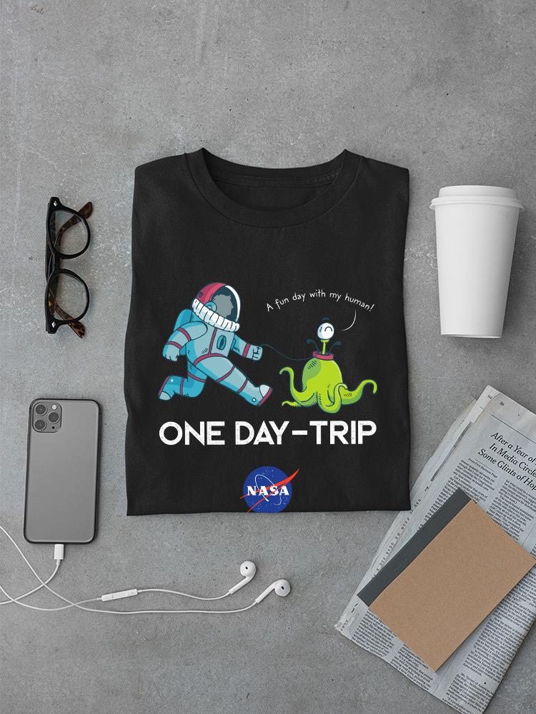Nasa Astronaut W Pet Alien T-shirt -NASA Designs